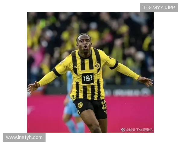 多特蒙德关注17岁左后卫普拉特斯交易价格成关键难题